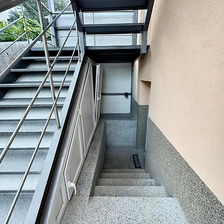 Apartman Charm 1 *
