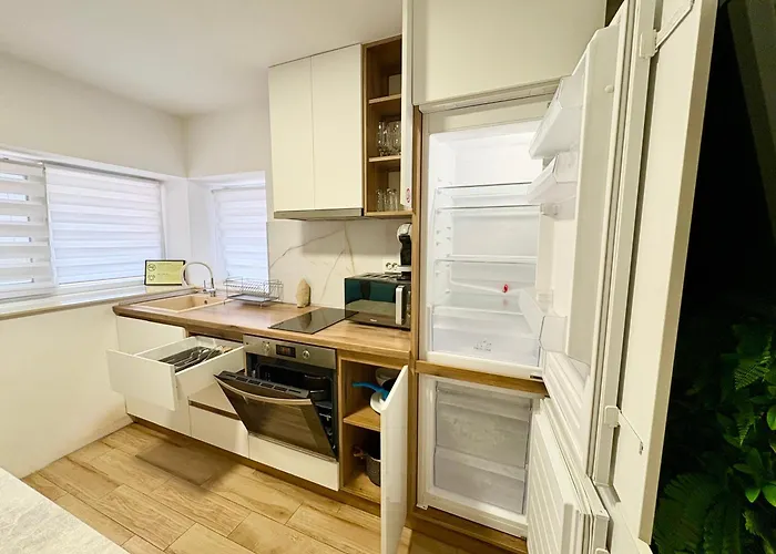 Charm 1 アパート ヴァルナ