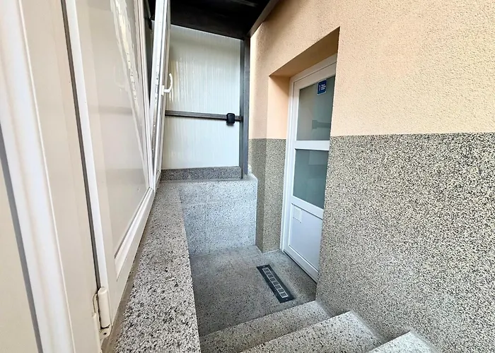 アパート Charm 1 *